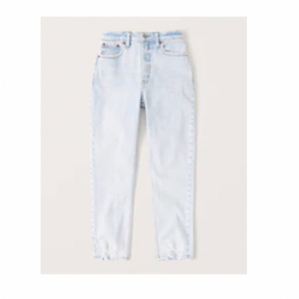 Abercrombie Curve Love high rise mom jean - size 27/4